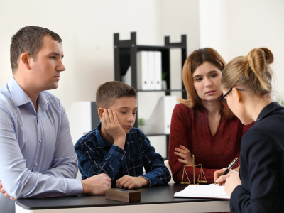 What Does a Family Lawyer Do?